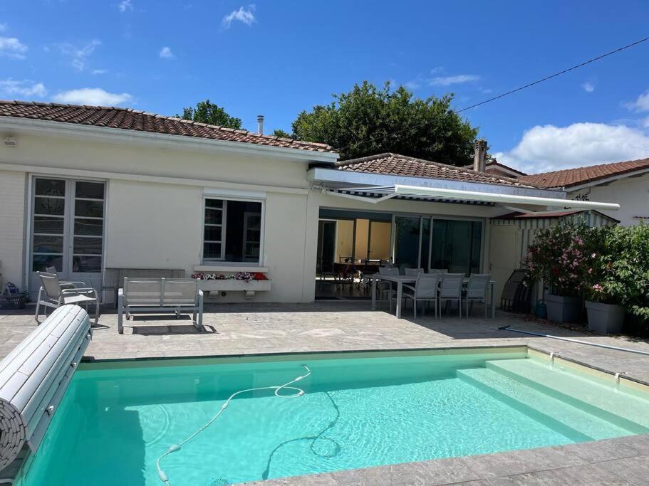 Maison 5 chambres avec piscine - B&B Mauret