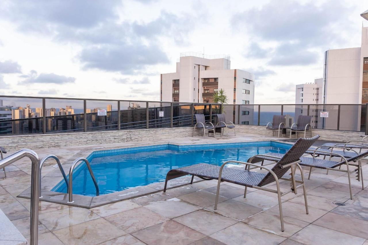 Flat no Beach Class Home & Residence Boa Viagem por Yolo - B&B