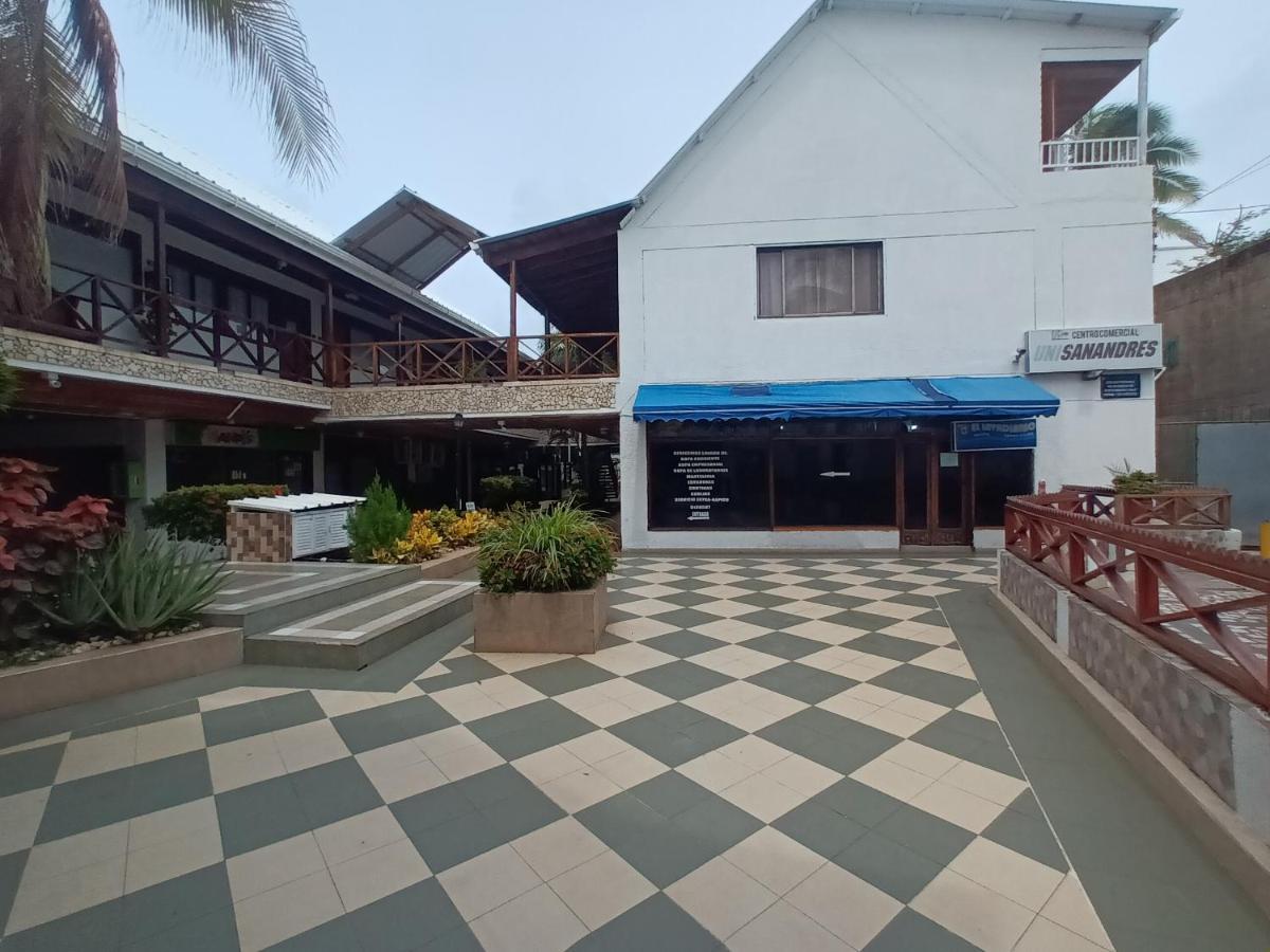 Confortable y Central Habitación a 1 cuadra de la playa Unisanandres 9A - Chambres d'hôtes San Andrés