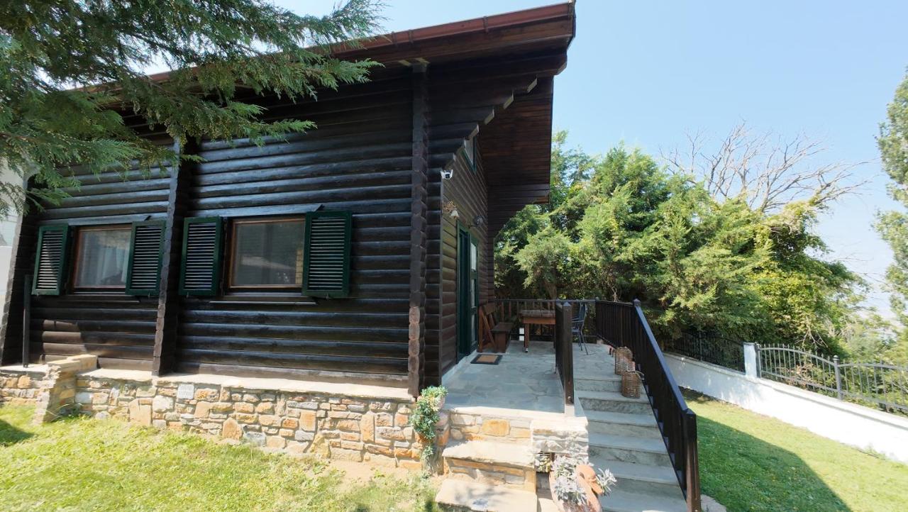 House of Dragkol - B&B Kastaniá