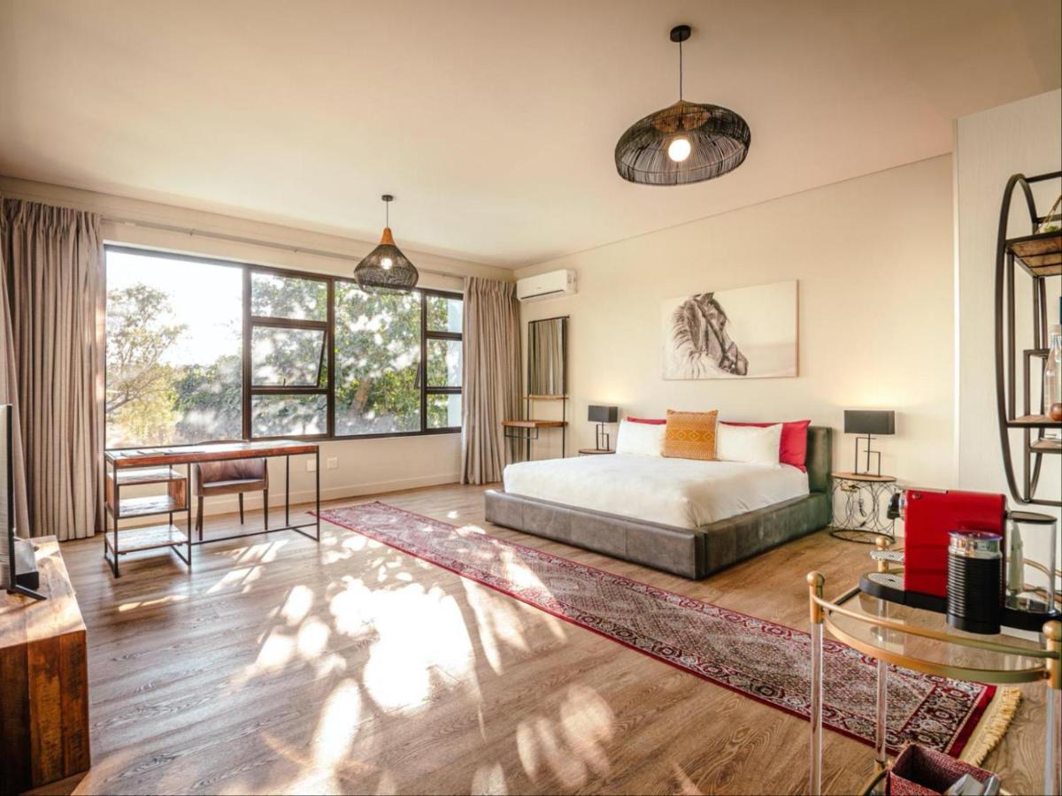 Luxury King Room