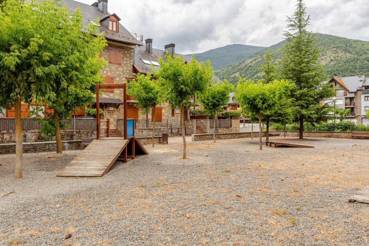 Family Attic Esterri - Bed and Breakfast Esterri d'Àneu