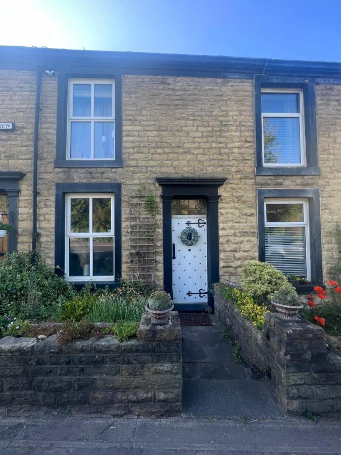 Stunning Home with a view over Whalley Viaduct - B&B