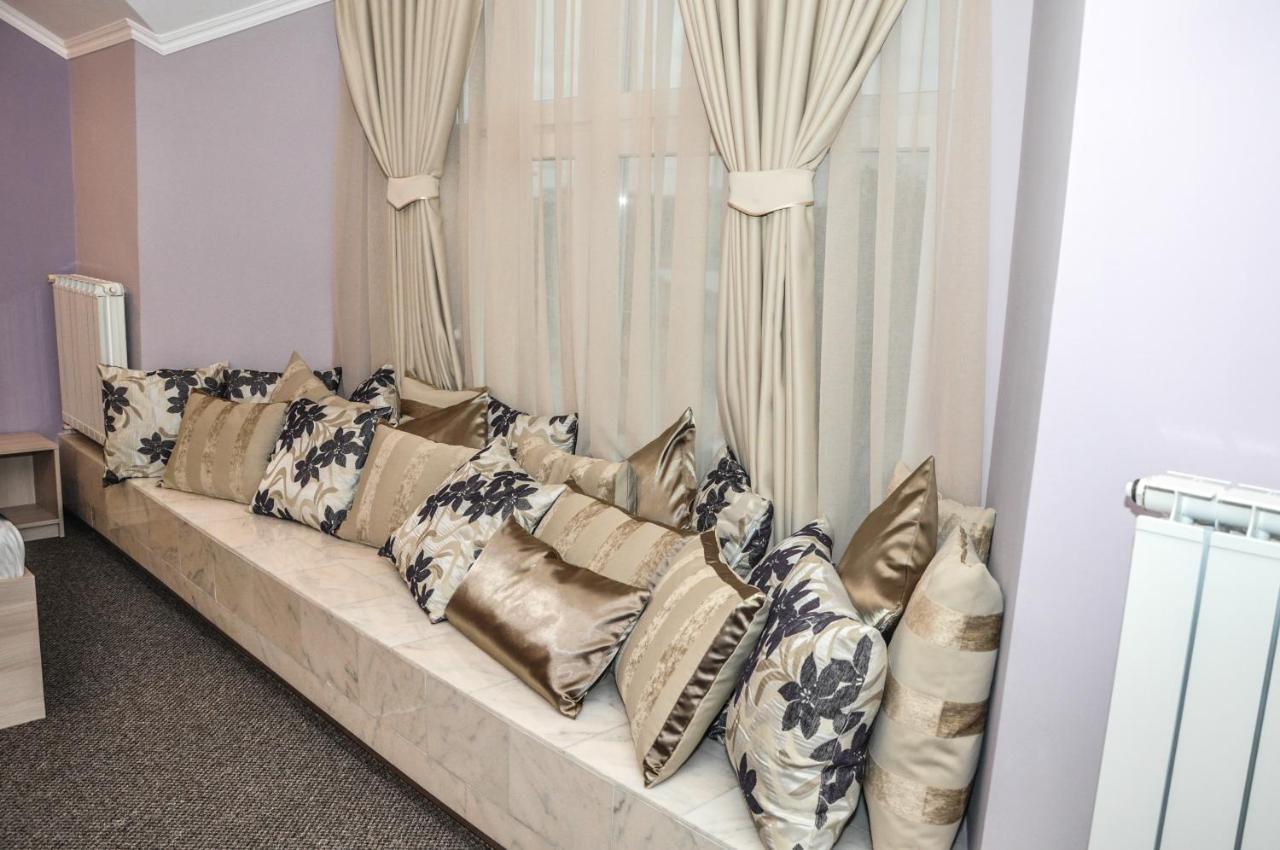 Chambre Deluxe (2 Adultes + 1 Enfant)
