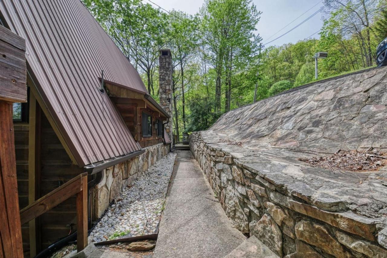 Lookout Lodge Gatlinburg Cabin - B&B Gatlinburg