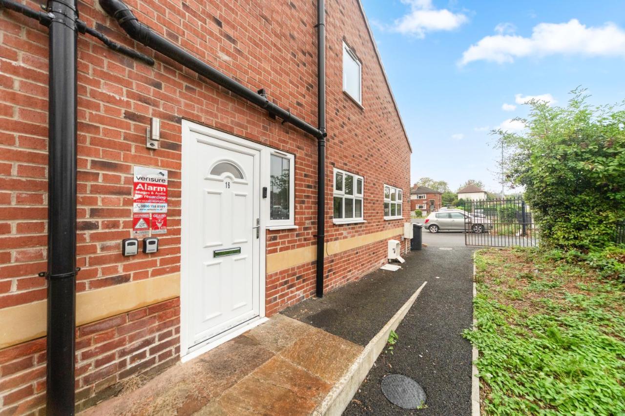Budget 2-Bed House 10mins to Leeds City Centre - B&B Leeds