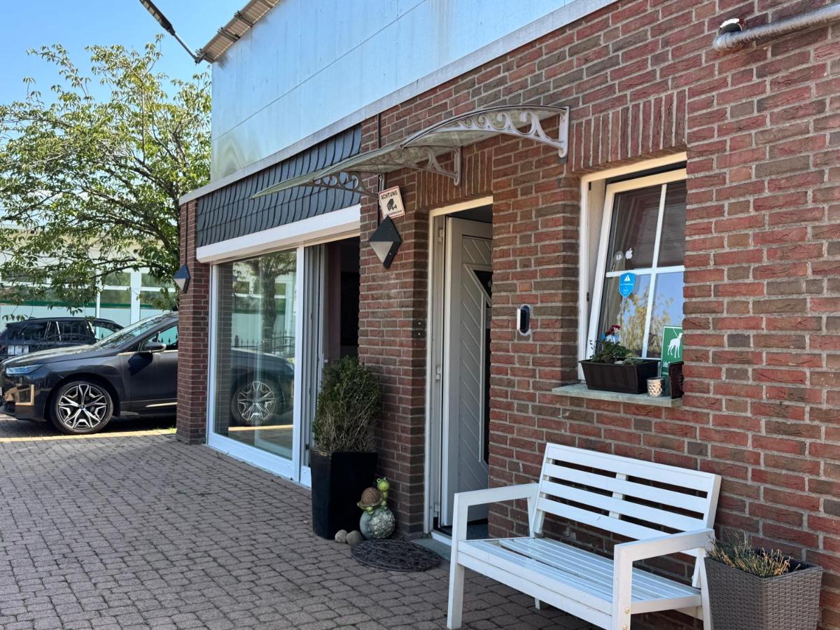 Modern House Gehrden 2, bis 4 Person, Contactless Check-in, free parking, Vollsaniert und Renoviert Dezember 2024 - Chambres d'hôtes Gehrden