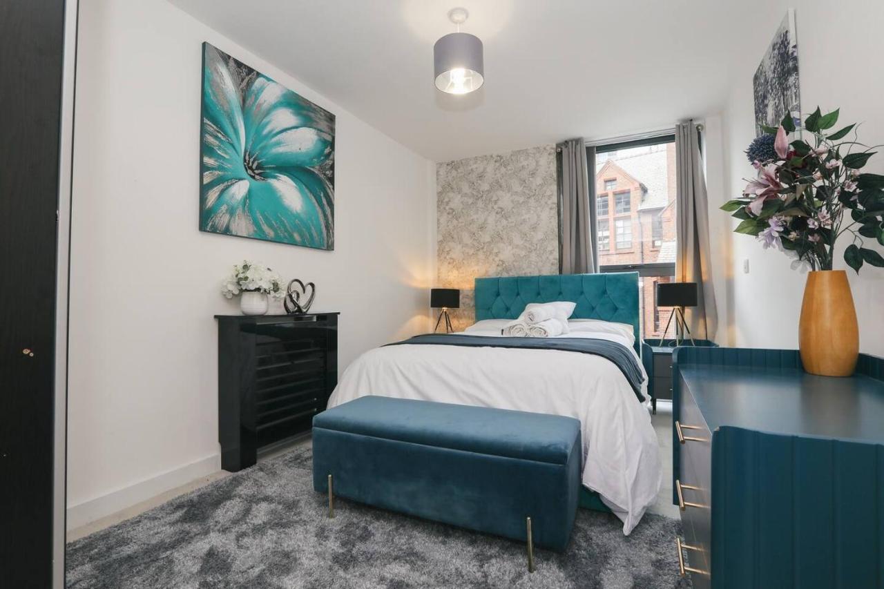 Deluxe Double Room - Deansgate, Manchester - B&B