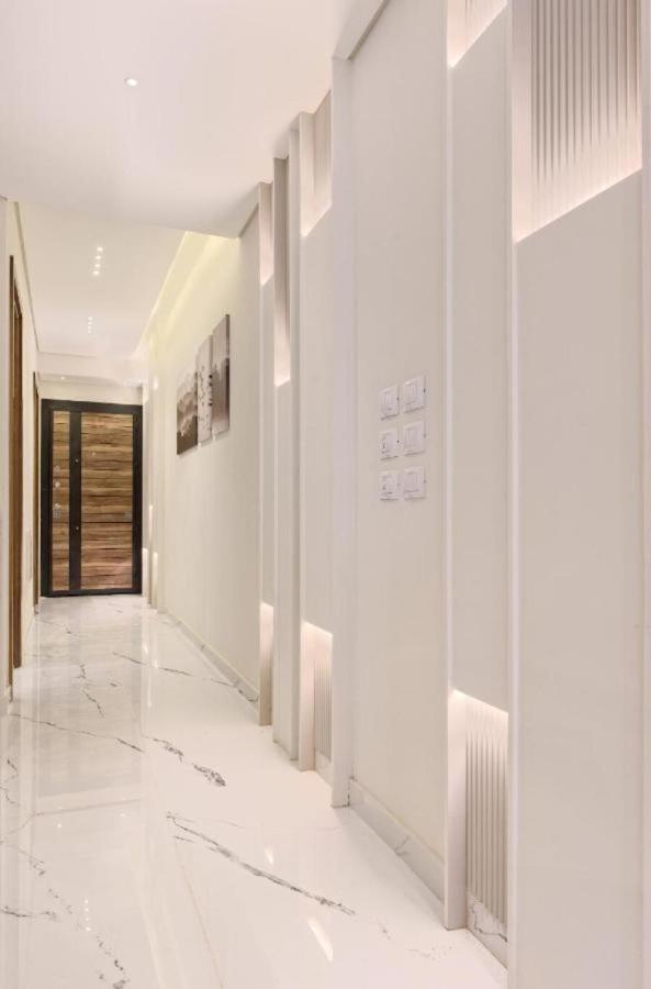 Luxurious 3 bedrooms with Private Sauna and Jacuzzi - B&B
