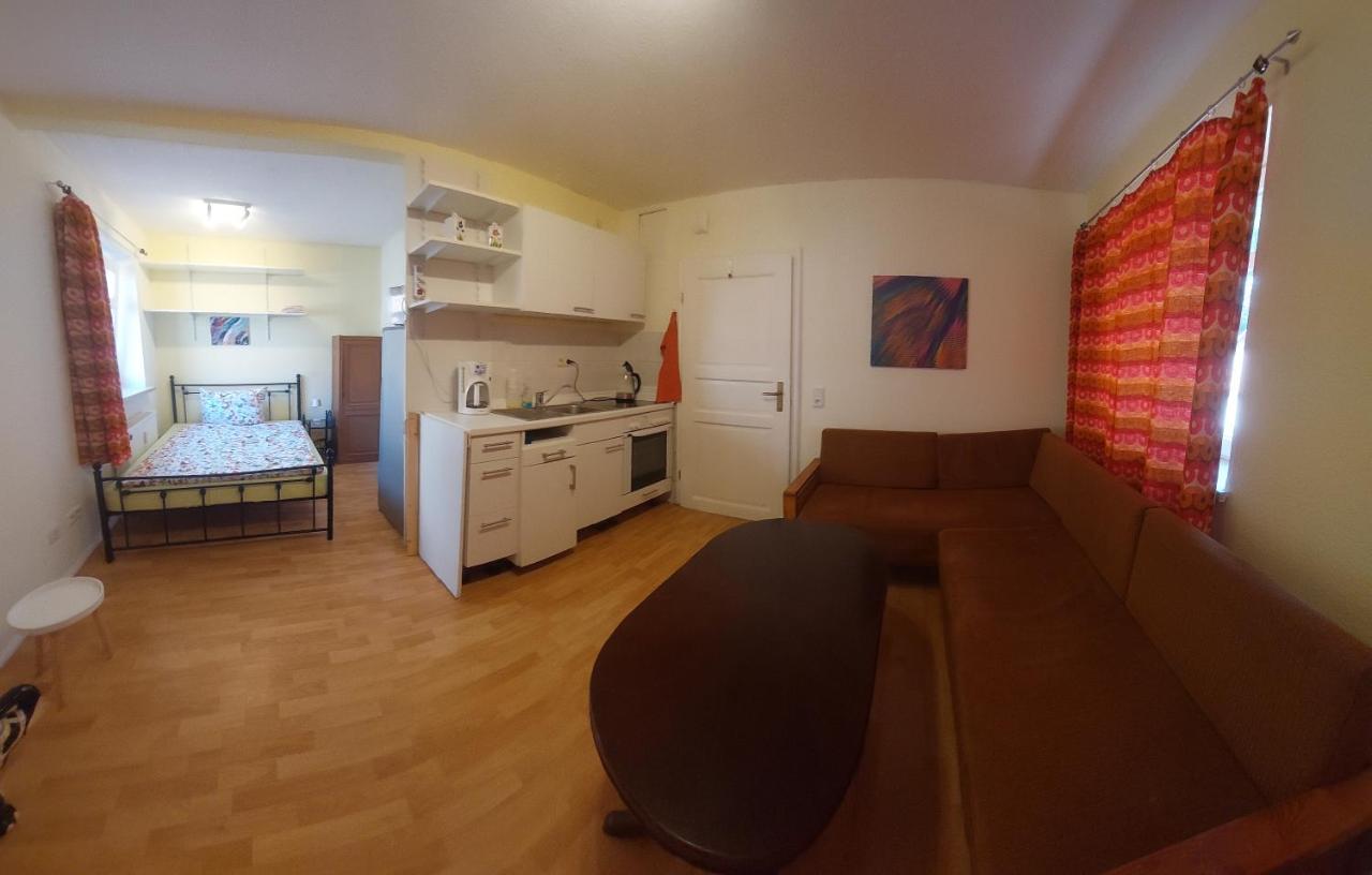 Wo die Fledermaus fliegt, die zweite - B&B