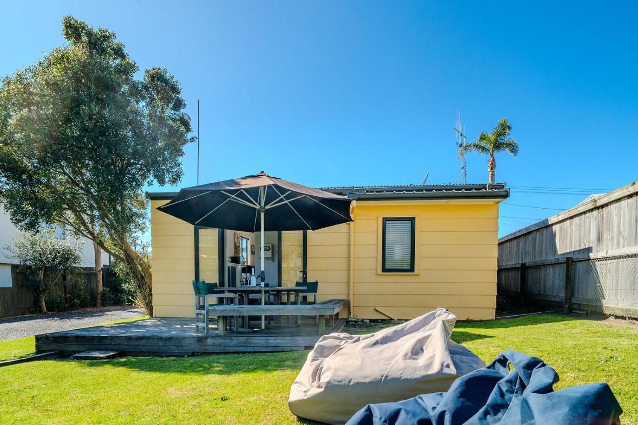 Fun Family Bach, close to beach and shops! - Ferienwohnung Waihi Beach