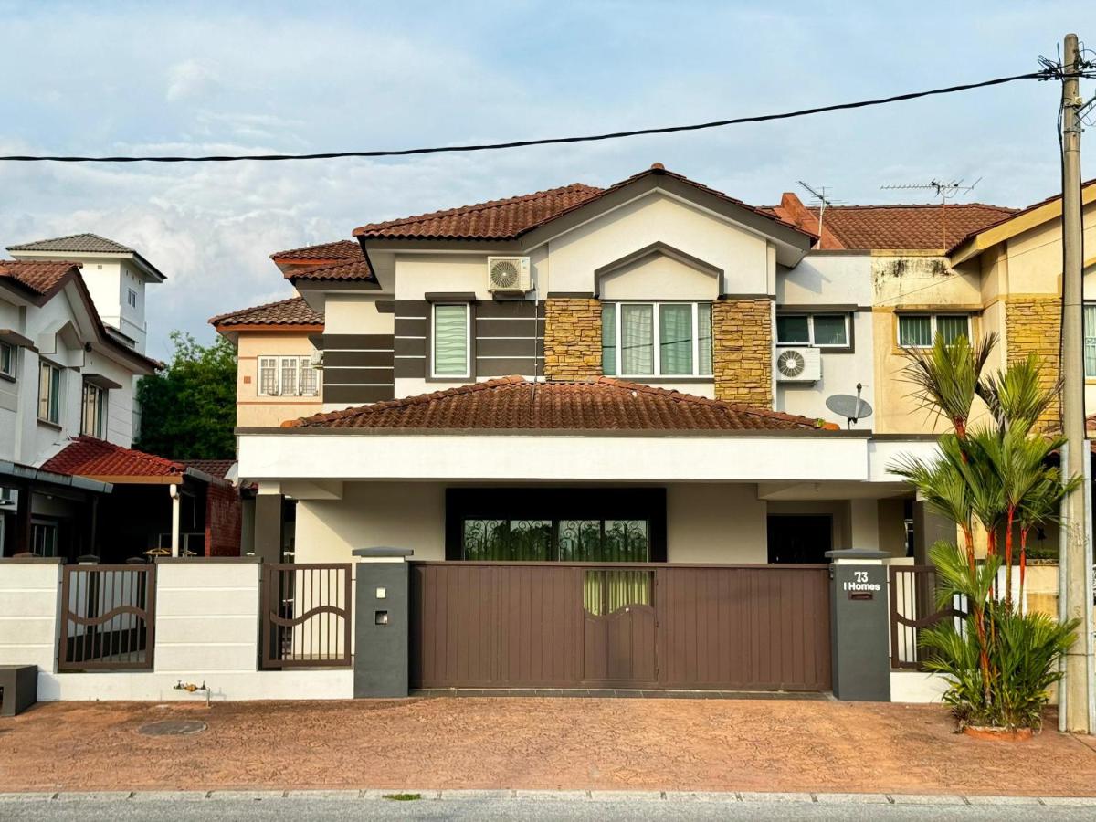 i Homes Villa 5 min to Town 5R5B 10-19 pax - B&B Kampung Sengat