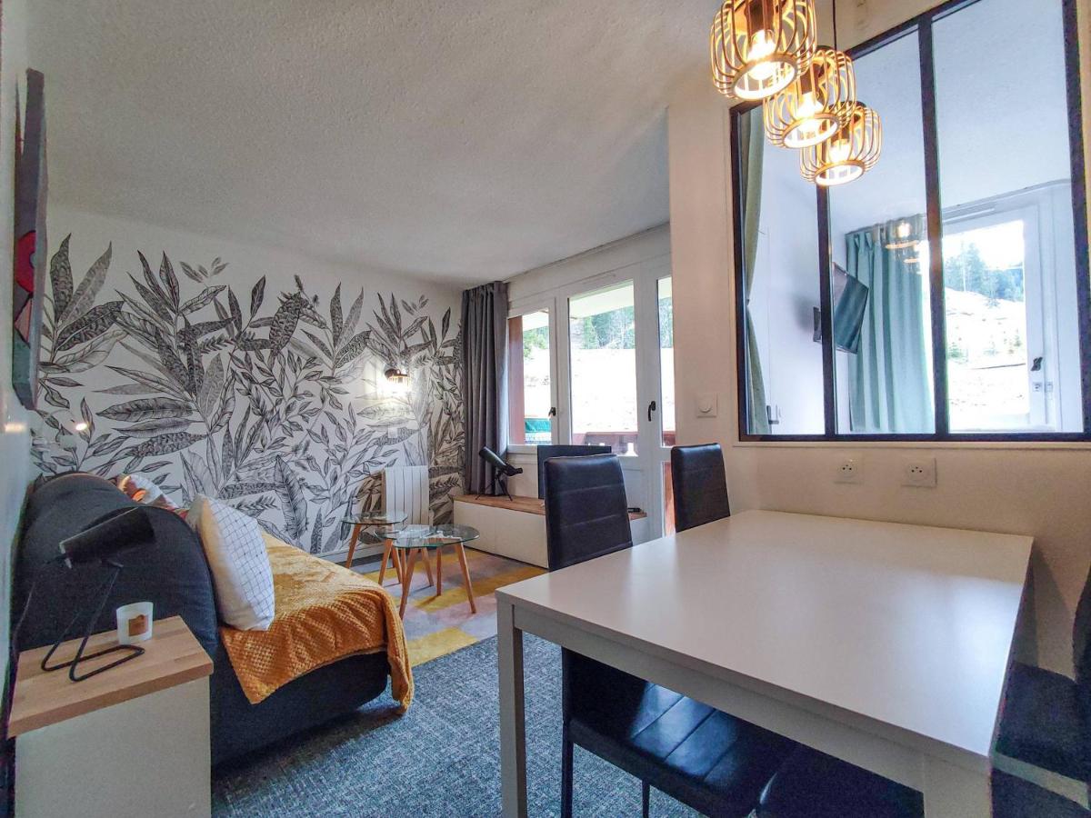 Studio rénové au pied des pistes, balcon sud, commerces proches - FR-1-356-406 - Ferienwohnung