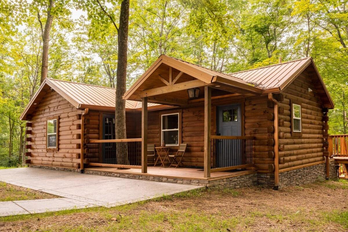 Secluded Wooded Cabin Near The Hocking Hills - Chambres d’hôtes New Straitsville