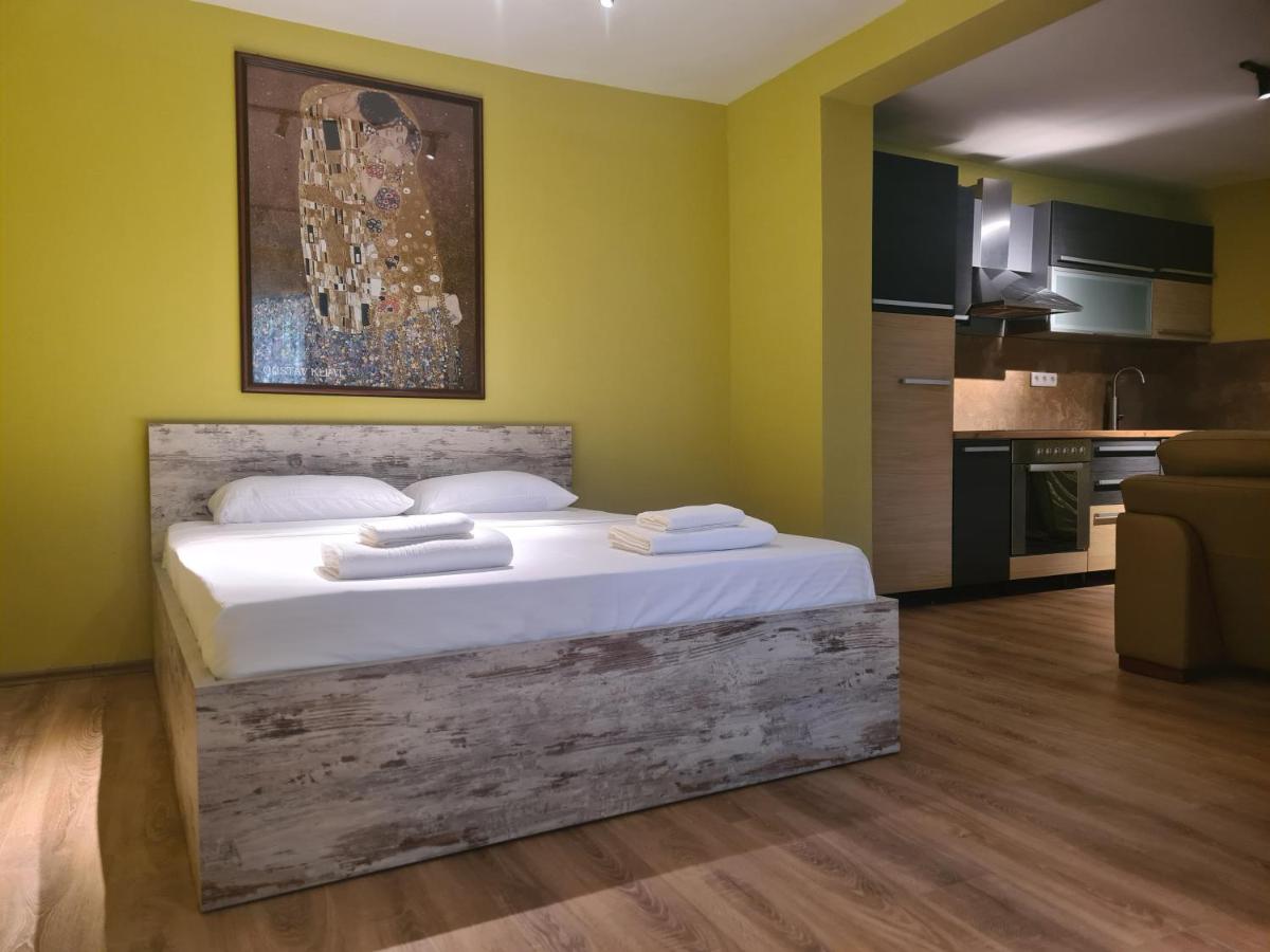 Diamant Home - Bed and Breakfast Pristina