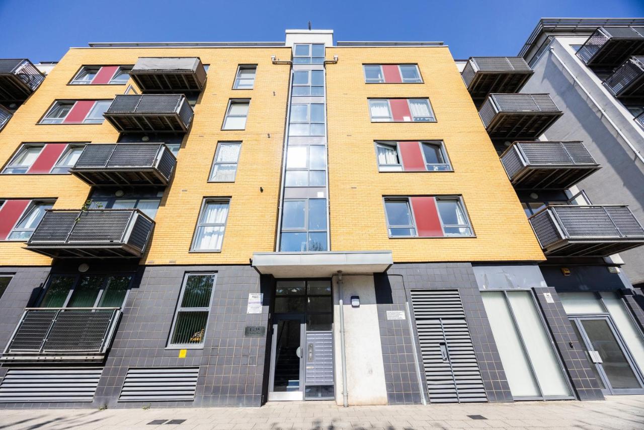 Modern 2 Bed Flat in Greenwich - Ferienwohnung