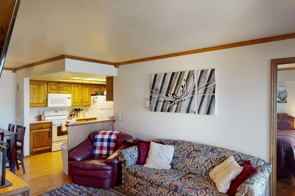Royal Vista II Pool-Spa Ski-in out Gym, Sauna, Laundry, BBQ - B&B Brian Head