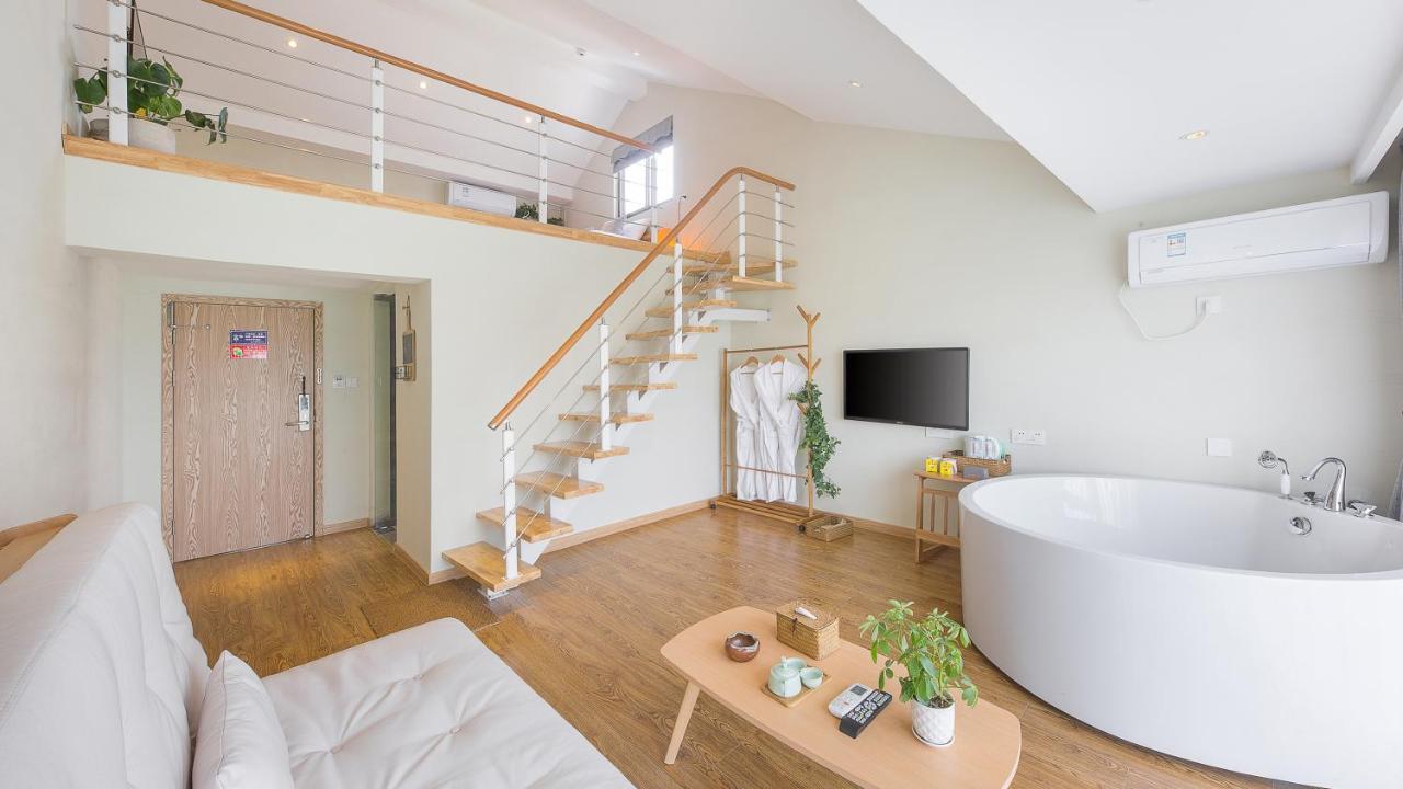 Deluxe Family Suite