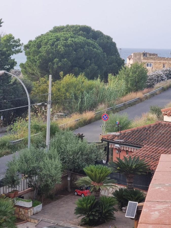 Vida Loca -Appartamento vicino aereporto e 200mt spiaggia - Chambres d’hôtes Carini