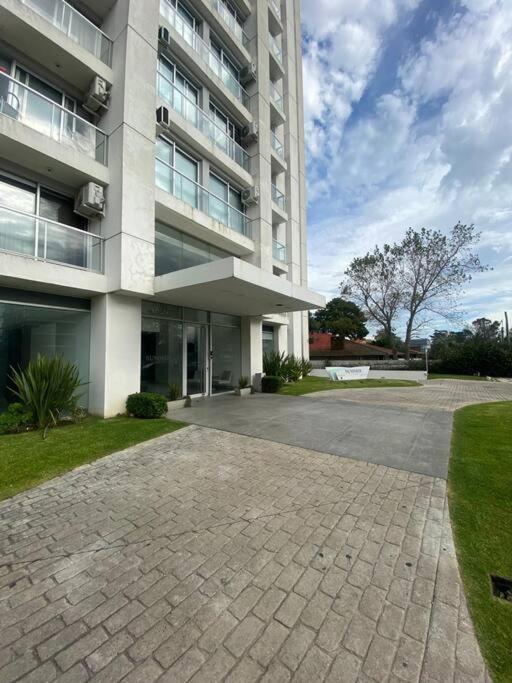 Apartamento en Summer Tower, Punta del Este con servicios - B&B