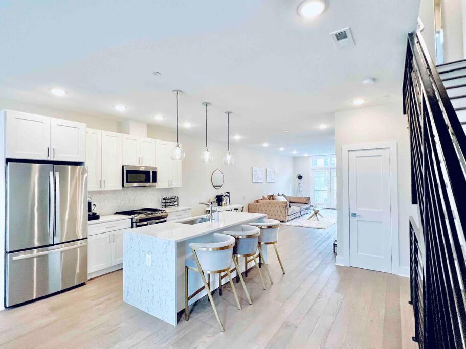 Luxurious Penthouse Private Rooftop H ST Corridor - B&B