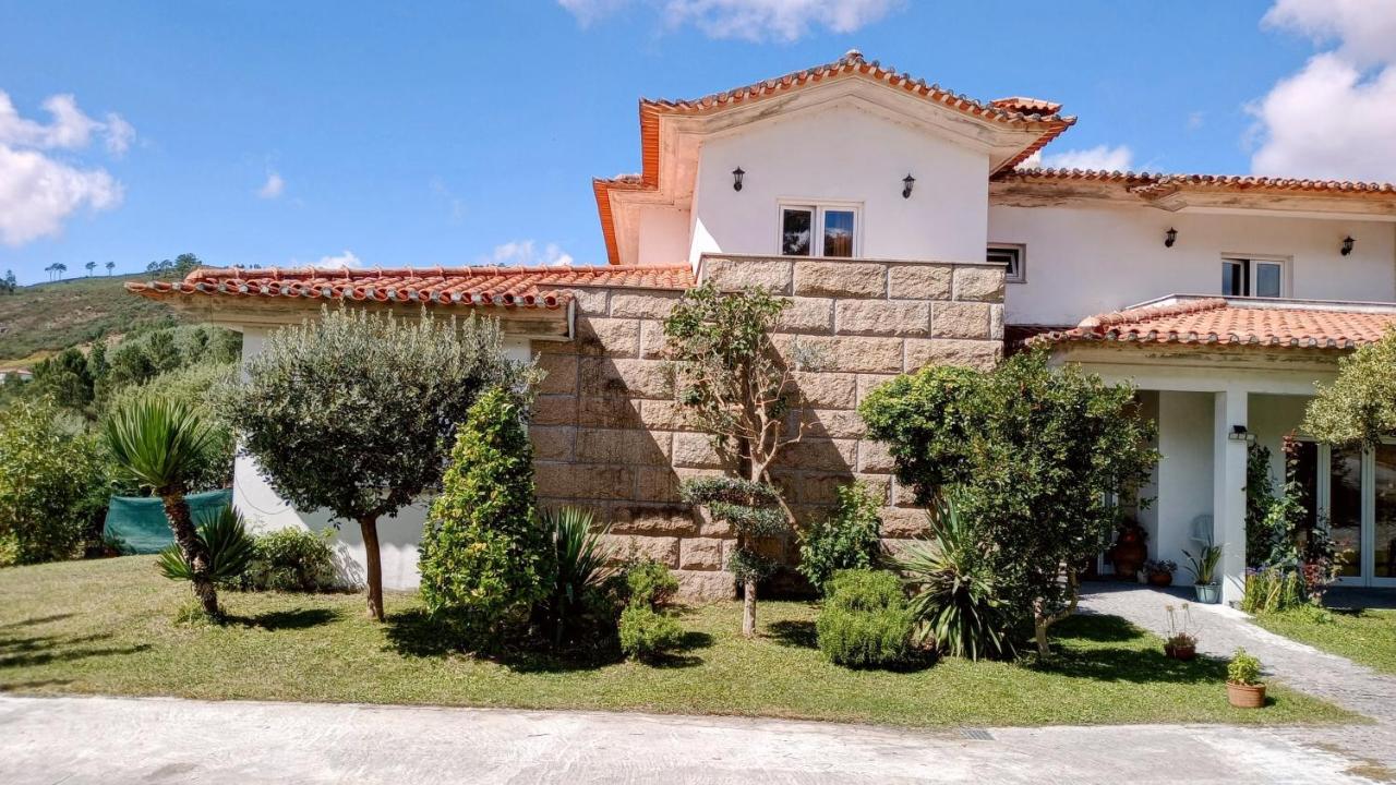 Casa Vale do Rio Ovil - B&B Baião