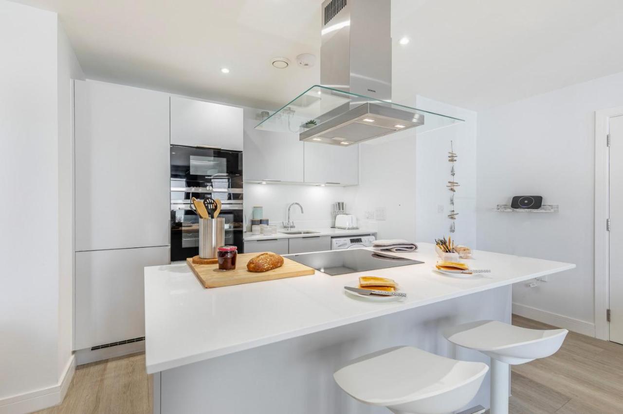 6 Putsborough - Luxury Apartment at Byron Woolacombe, only 4 minute walk to Woolacombe Beach! - Chambres d'hôtes Woolacombe