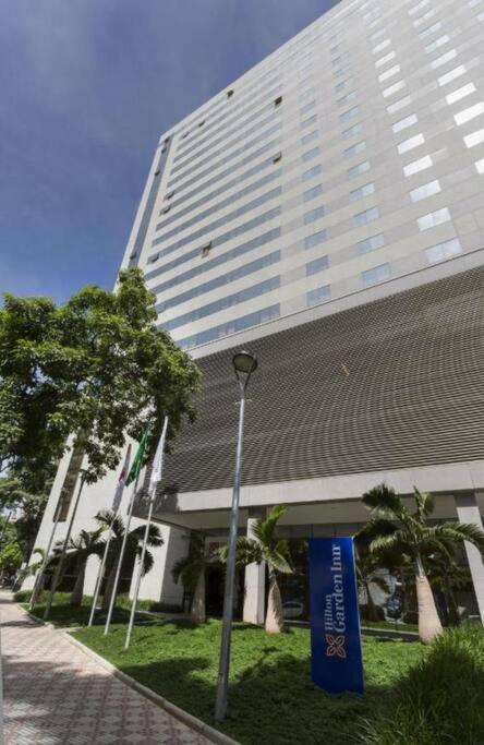 Golden flat Cidade Jardim BH - B&B