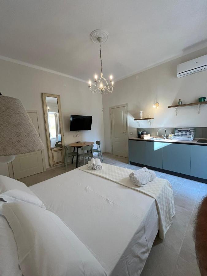 One-Bedroom Apartment with Balcony