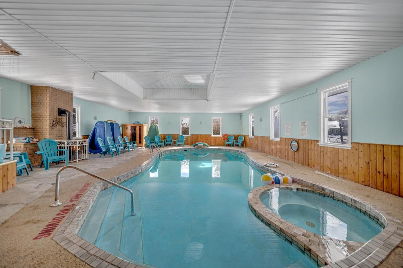 Marmora and Lake Inn and Victorian Diner - Grand Victorian Suites- Level 2 - Ferienwohnung Marmora