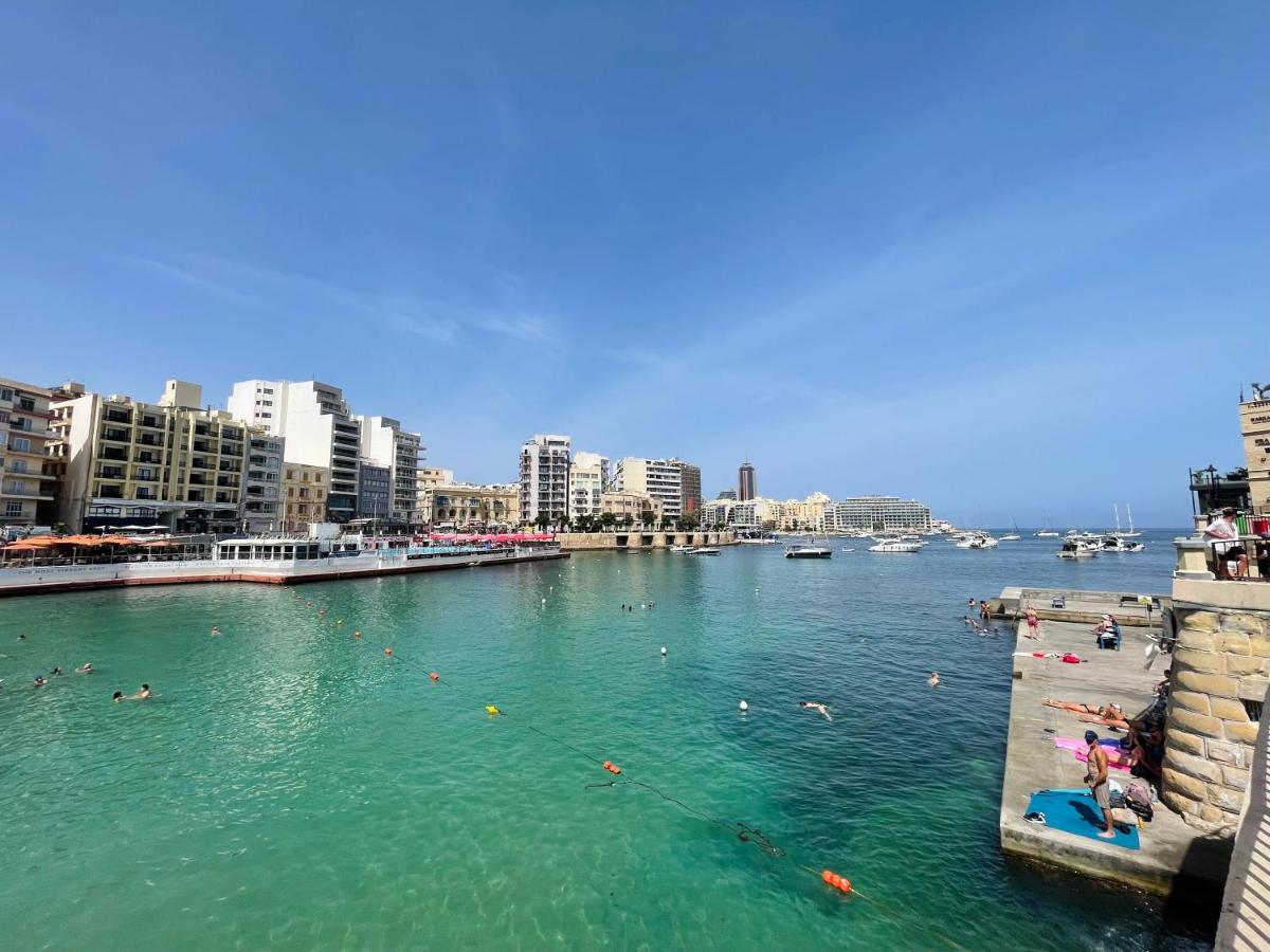 Duplex Penthouse in Sliema - B&B