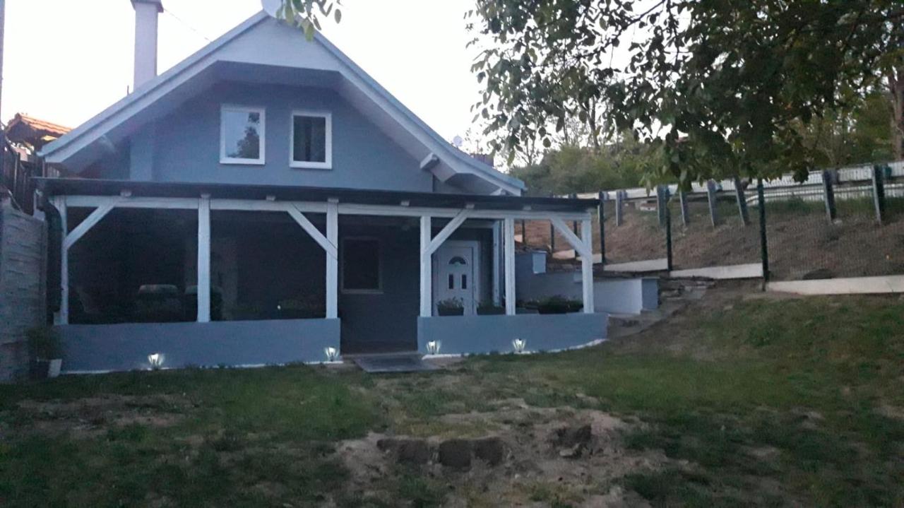 Dyjská 538 - B&B