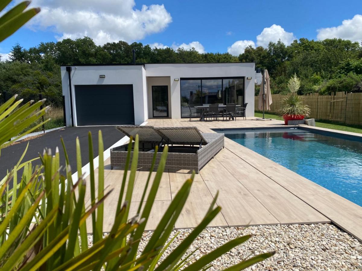 Maison neuve avec piscine - B&B