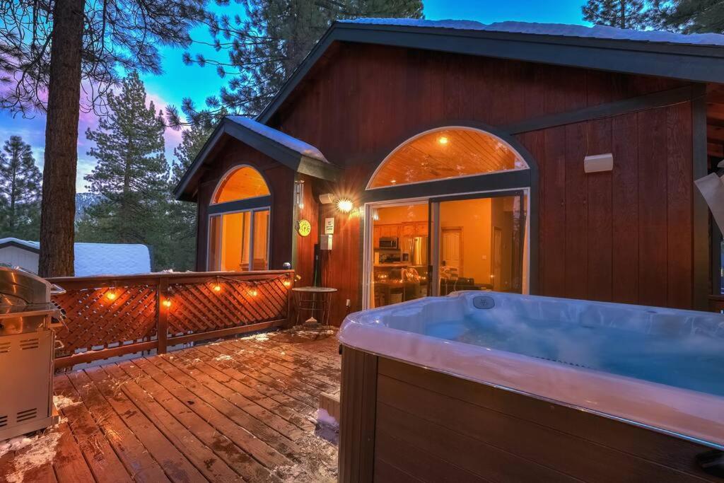 Tahoe Tranquility - Dogs - Hot tub - Ping Pong - B&B