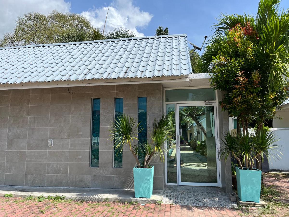 The Fint Hus Villa - Ferienwohnung Pantai Cenang