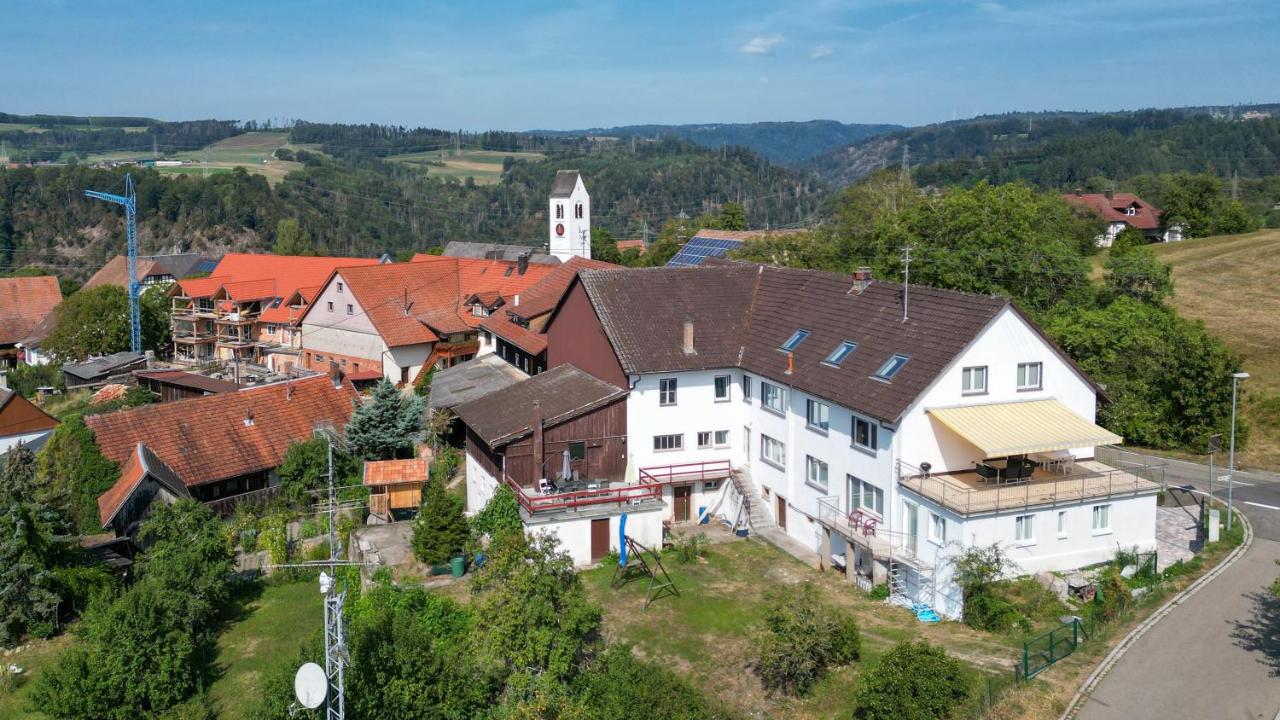 Südschwarzwald Ferienhaus für Gruppen & Monteure - B&B Waldshut-Tiengen