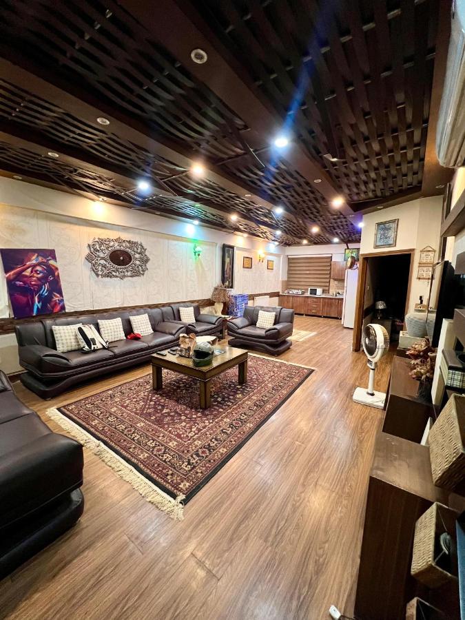 Family Apartment F-11 # 3 - B&B Islamabad