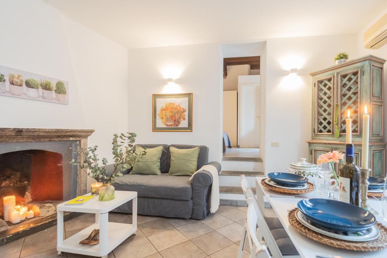 Up On the Roof by Rent All Como - B&B Como