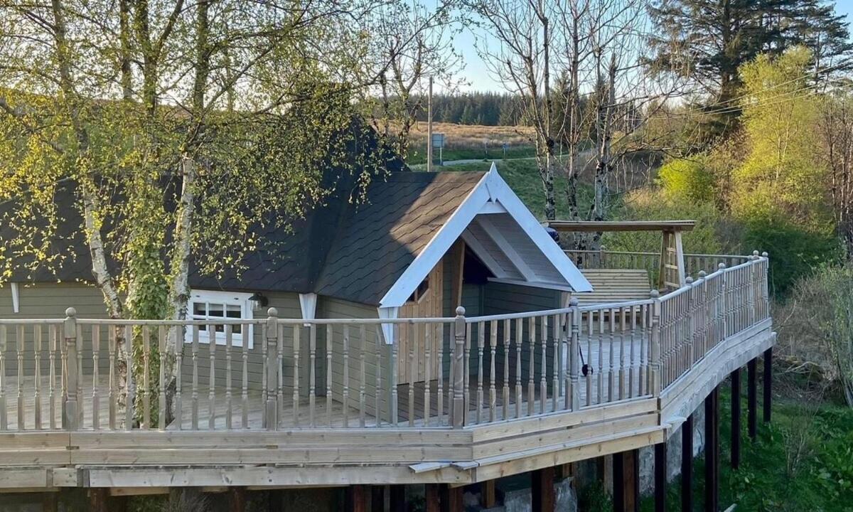 2 - Floras Cabin- Romantic Escape - Unmissable View - B&B