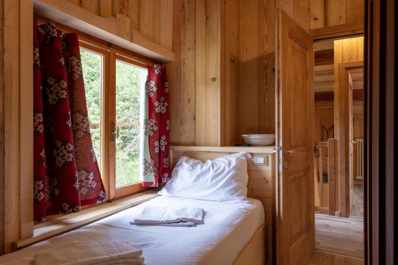 Suite with Mountain View