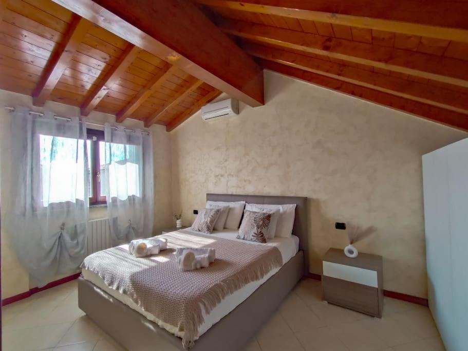 S&M APARTMENTS - Splendida Mansarda in Legno Nova Milanese - Monza - B&B