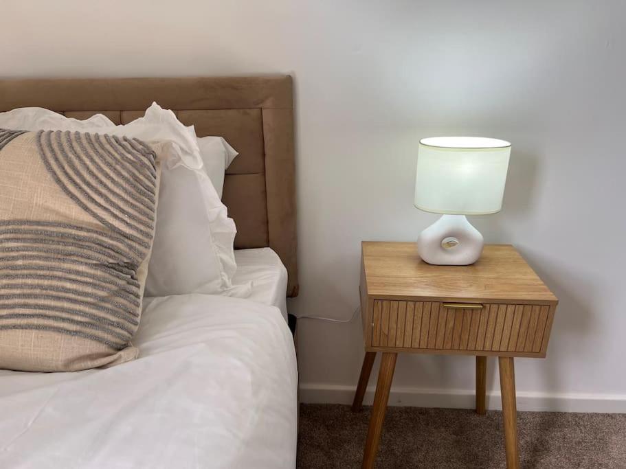 Charming, Modern Flat sleeps 5 - B&B