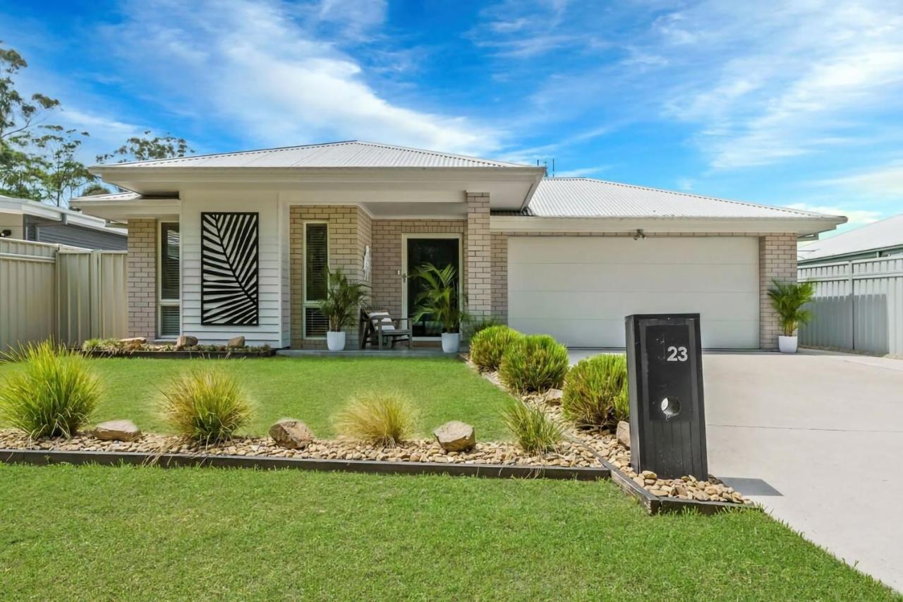 Oscar's Broulee Beach Luxury Coastal Living - B&B