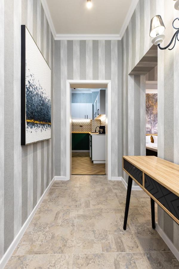 The Urban Nest-2BD Apartment with a Terrace by Flat Mаnager - B&B