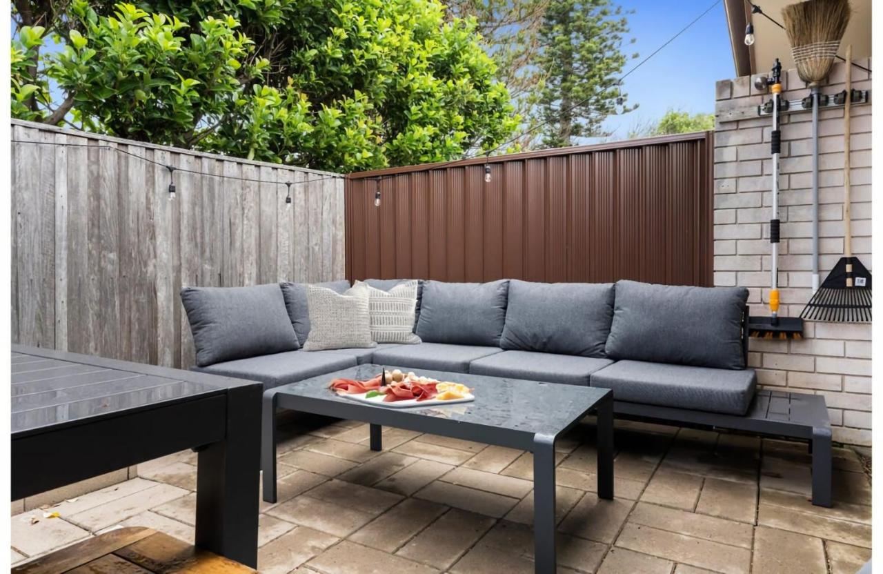 Light filled Villa Moments to the Beach - Bed and Breakfast Blue Bay