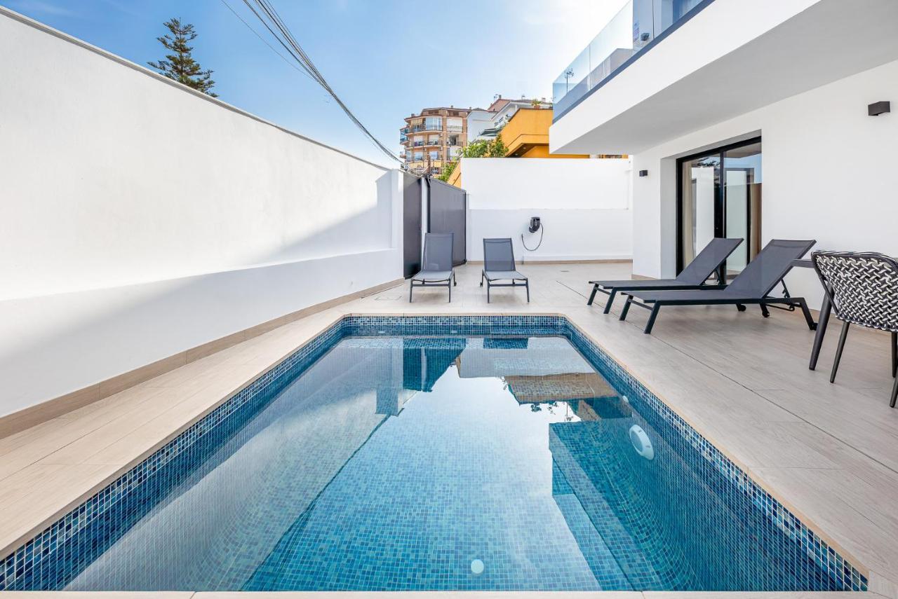 Málaga Benalmádena Vacation Rentals five minutes from the Port of Benalmádena Beach Pool and Sun - Chambres d'hôtes Benalmádena Costa