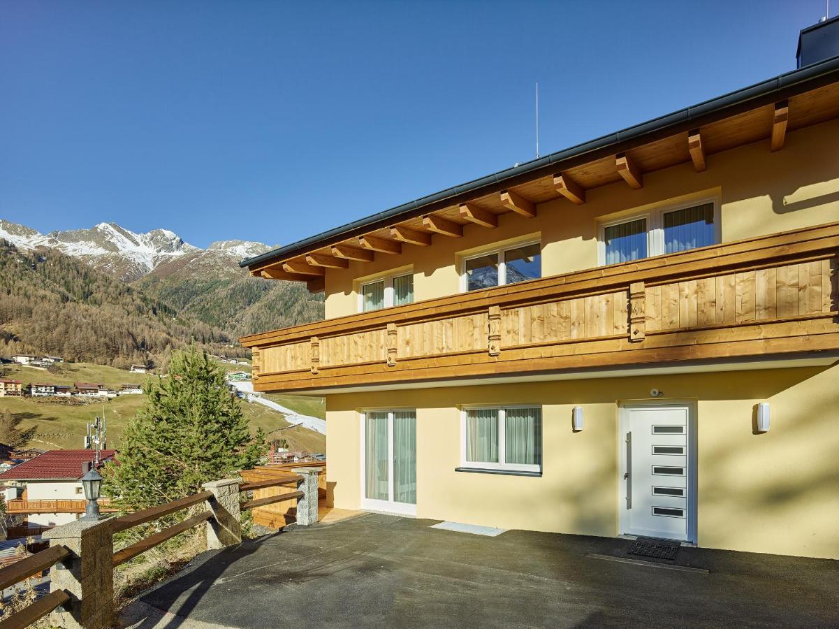 Ferienhaus Patrick - Bed and Breakfast Sölden