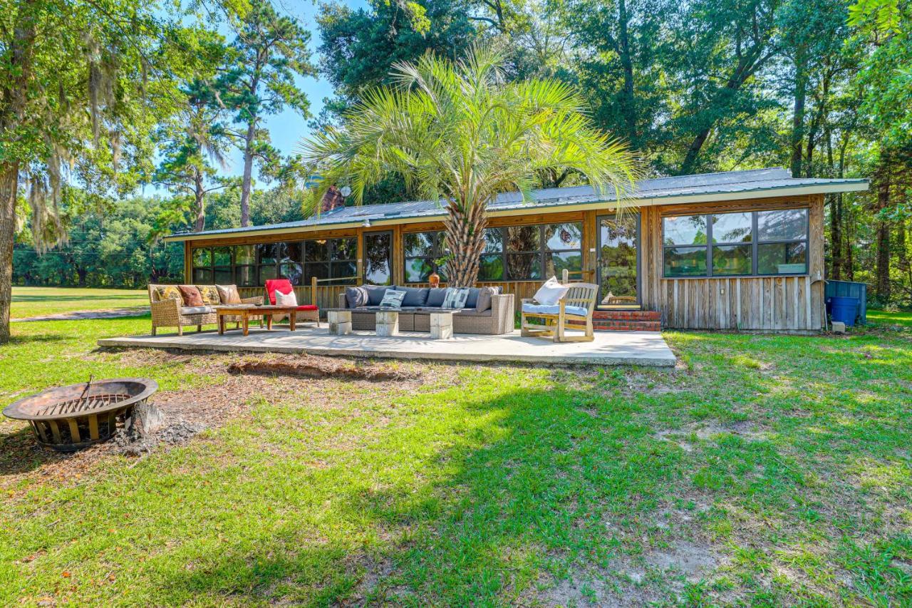 Pet-Friendly Ehrhardt Home w/ Private Pond & Yard! - Ferienwohnung Ehrhardt