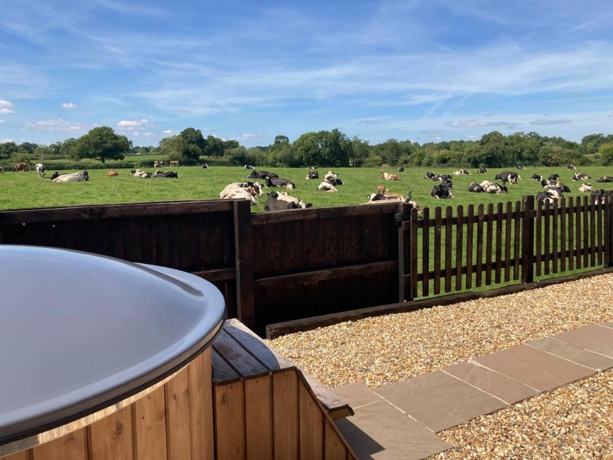 Fir Tree Farm by Wigwam Holidays - B&B Whitchurch