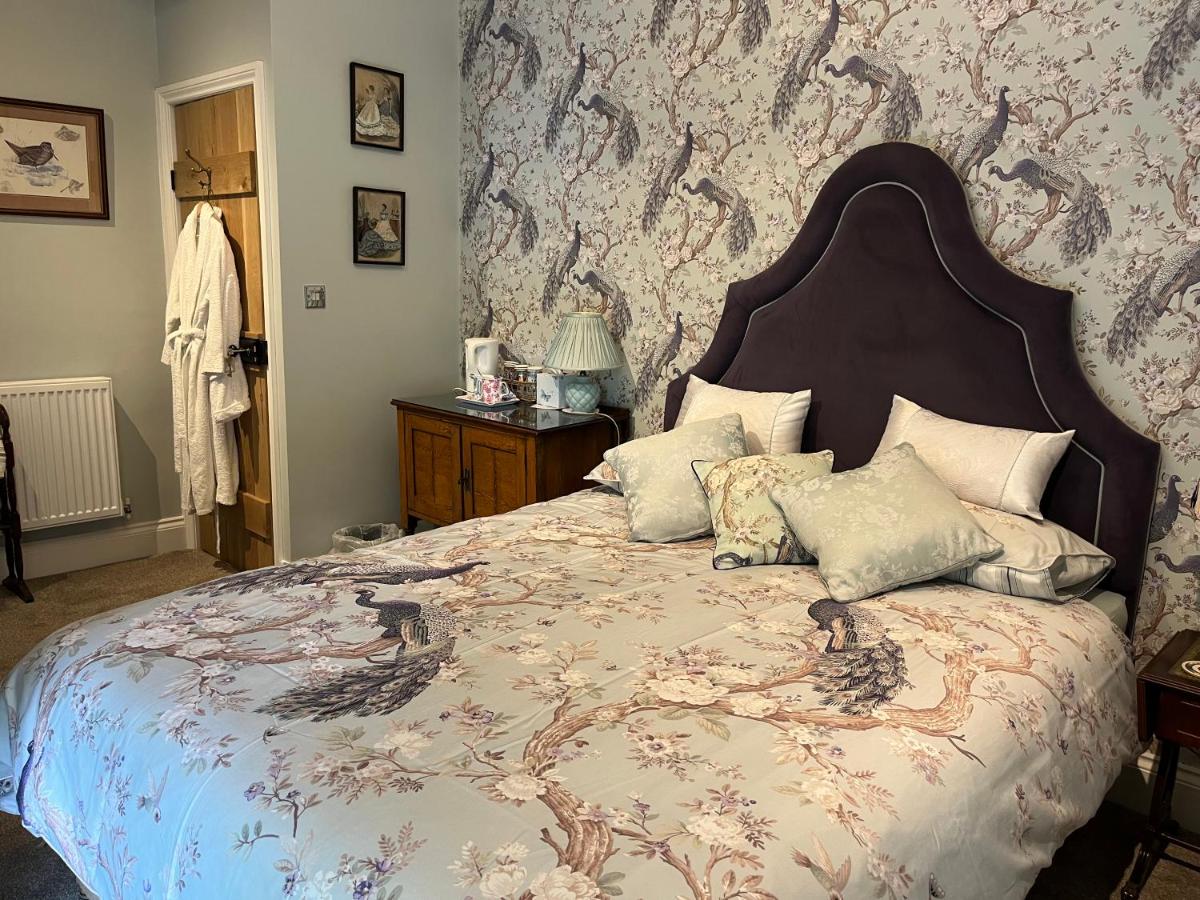 Large double with private bathroom